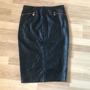Amisu Black Leather Skirt